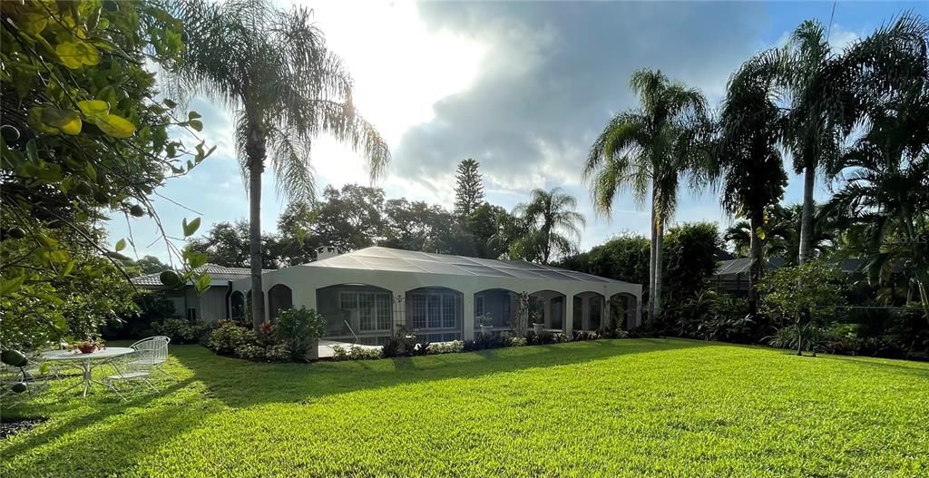 Recently Sold: $1,470,000 (3 beds, 3 baths, 2414 Square Feet)