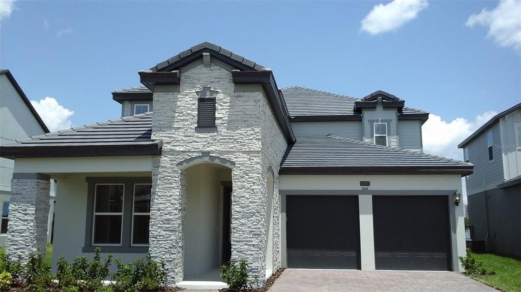 Vendido Recientemente: $867,111 (5 camas, 3 baños, 3717 Pies cuadrados)