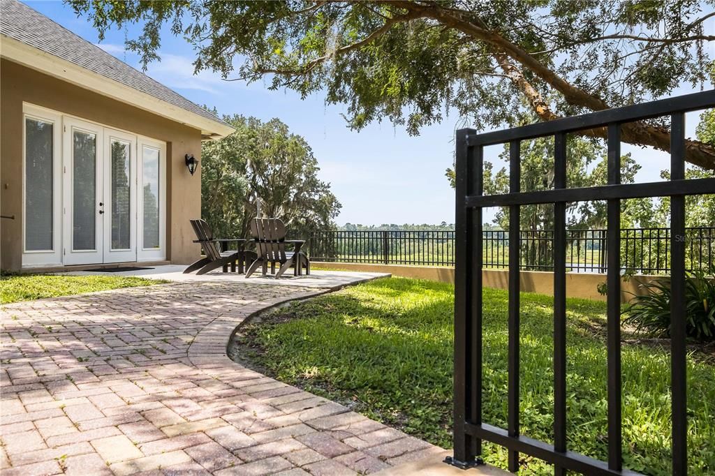 Recently Sold: $1,275,000 (3 beds, 4 baths, 4148 Square Feet)