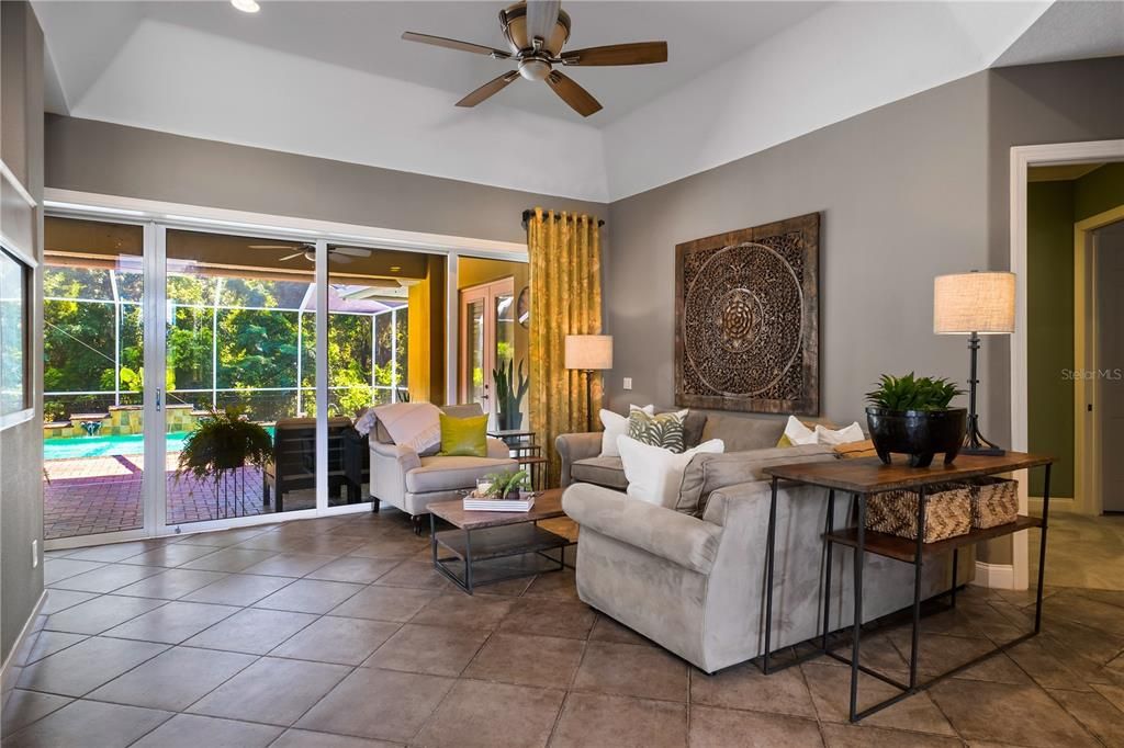 Recently Sold: $1,275,000 (3 beds, 4 baths, 4148 Square Feet)