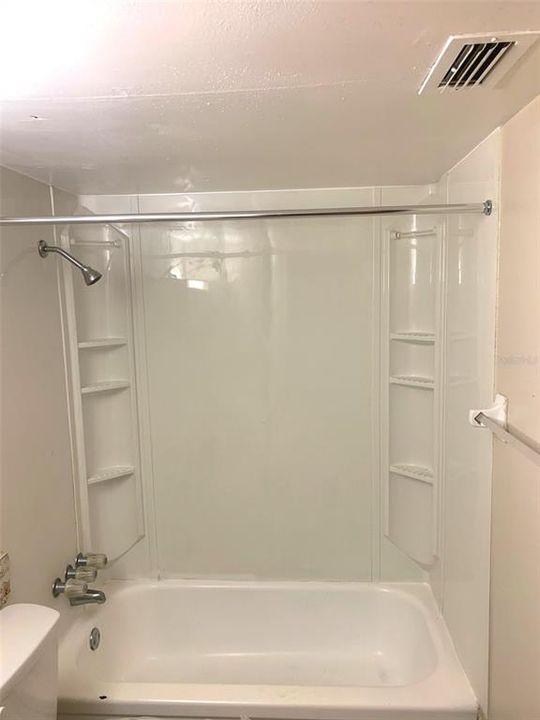 Недавно арендовано: $850 (1 спален, 1 ванн, 670 Квадратных фут)