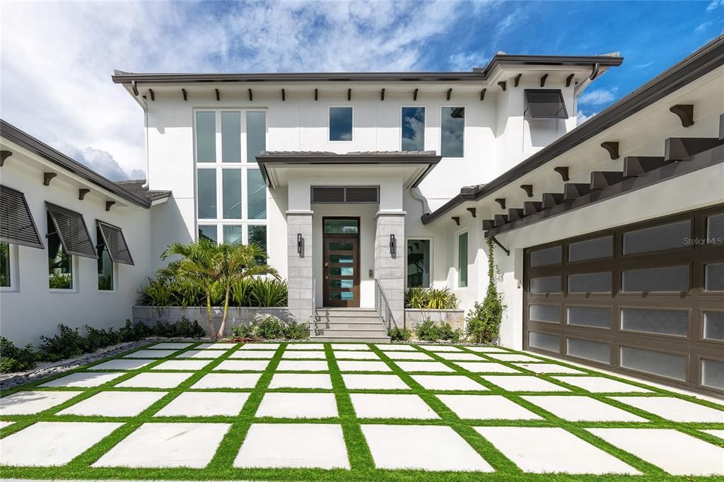 Recently Sold: $3,750,000 (5 beds, 4 baths, 4010 Square Feet)