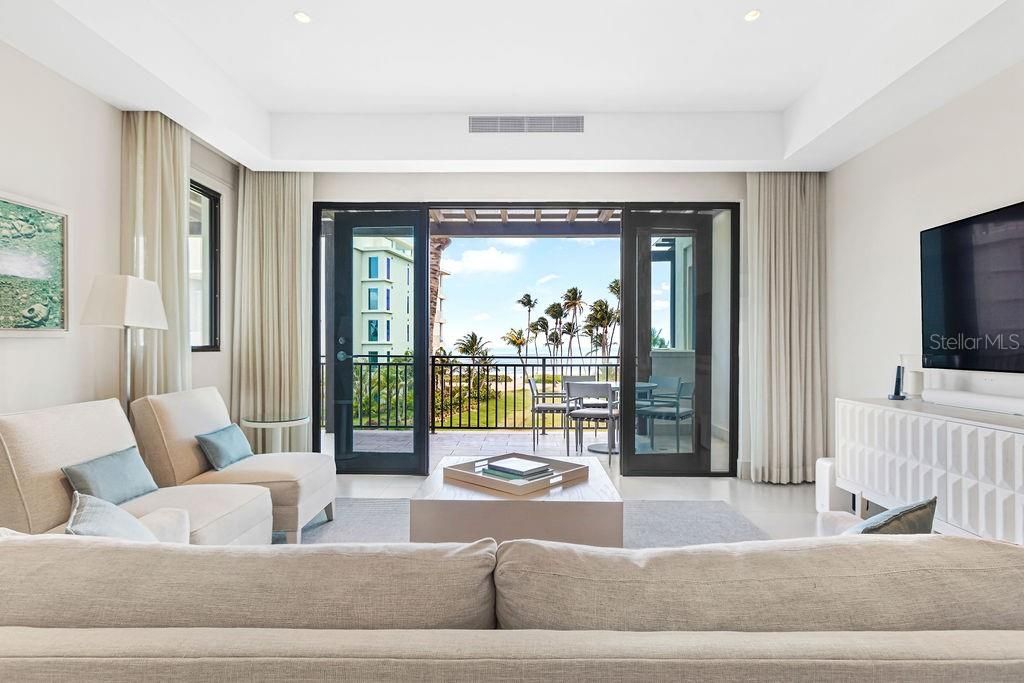 Недавно продано: $3,300,000 (3 спален, 3 ванн, 2312 Квадратных фут)