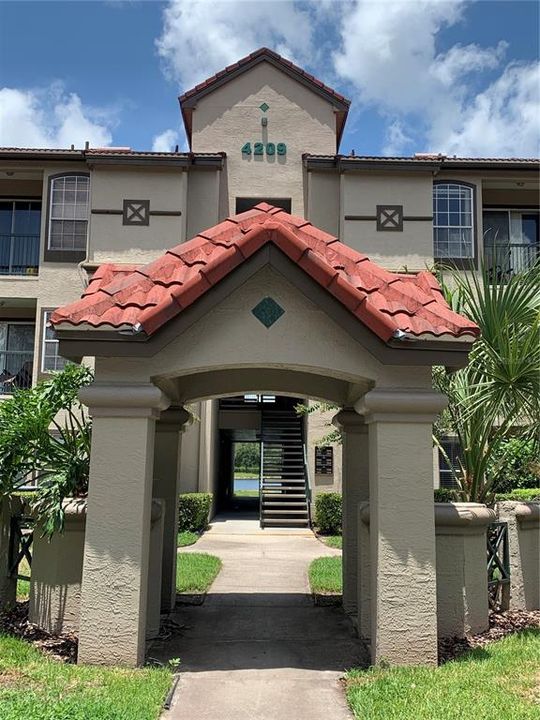 Recently Sold: $135,900 (1 beds, 1 baths, 792 Square Feet)