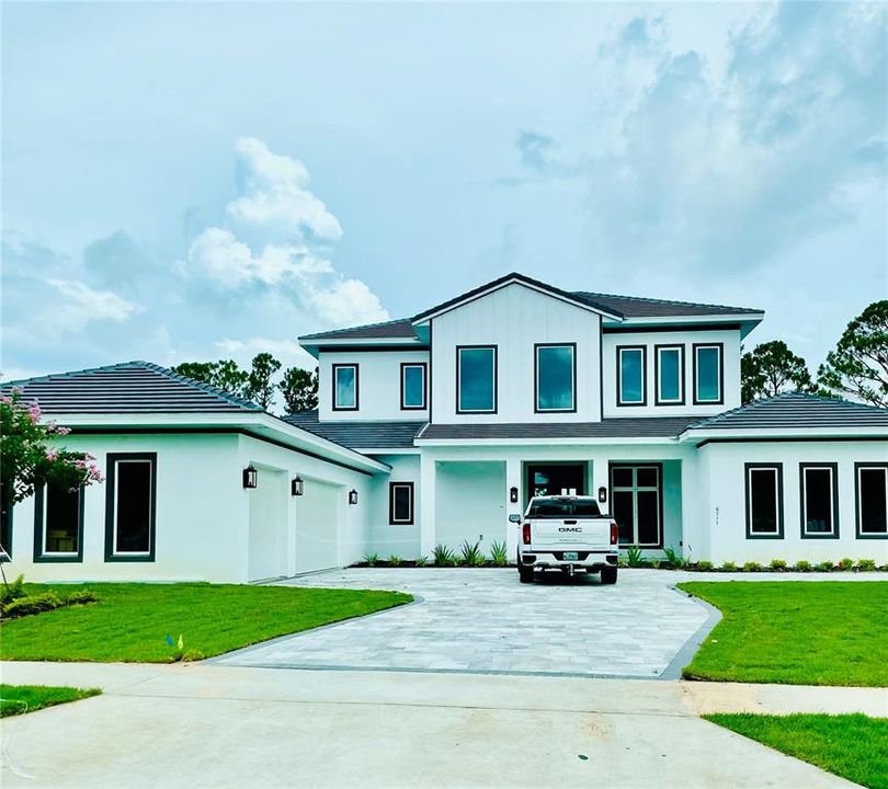 Recently Sold: $1,042,611 (5 beds, 5 baths, 5463 Square Feet)