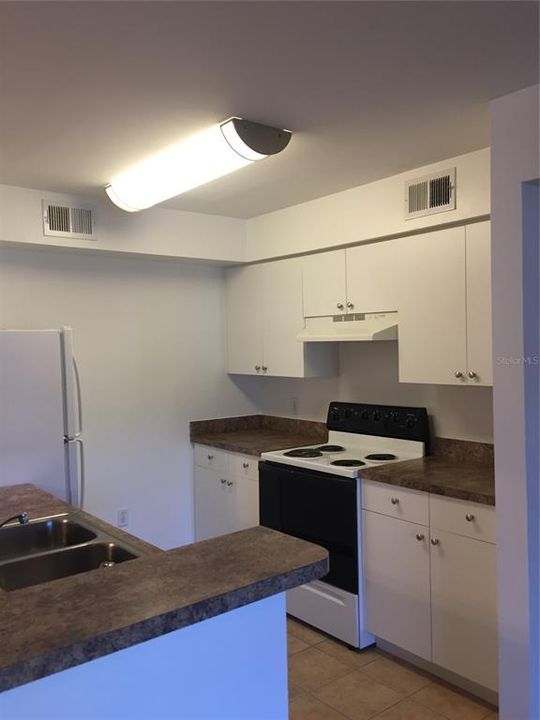 Recently Sold: $115,000 (1 beds, 1 baths, 695 Square Feet)