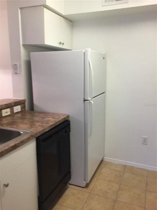 Recently Sold: $115,000 (1 beds, 1 baths, 695 Square Feet)