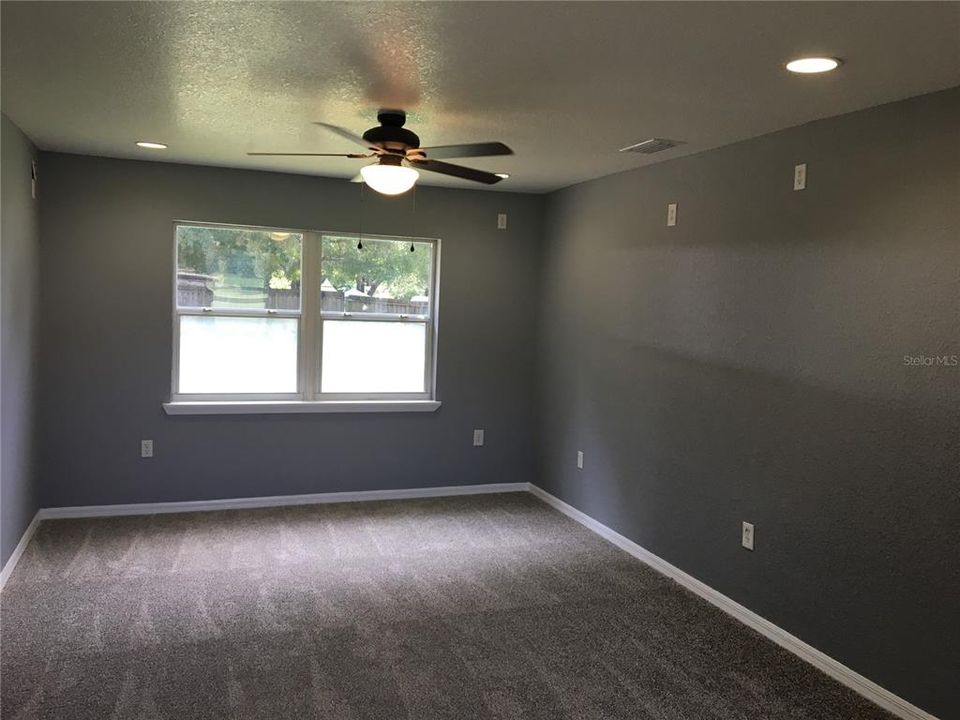 Recently Sold: $132,000 (2 beds, 1 baths, 1104 Square Feet)