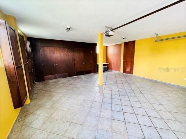 Vendido Recientemente: $460,000 (4 camas, 4 baños, 3250 Pies cuadrados)