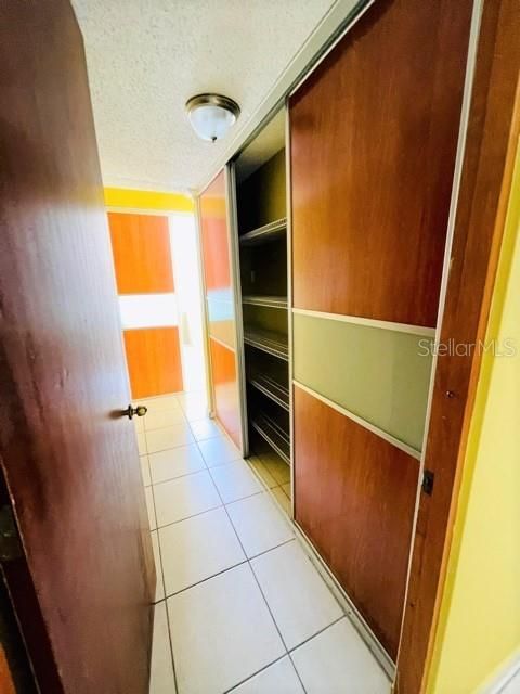 Vendido Recientemente: $460,000 (4 camas, 4 baños, 3250 Pies cuadrados)