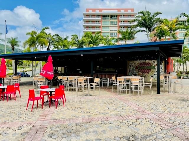 Vendido Recientemente: $460,000 (4 camas, 4 baños, 3250 Pies cuadrados)