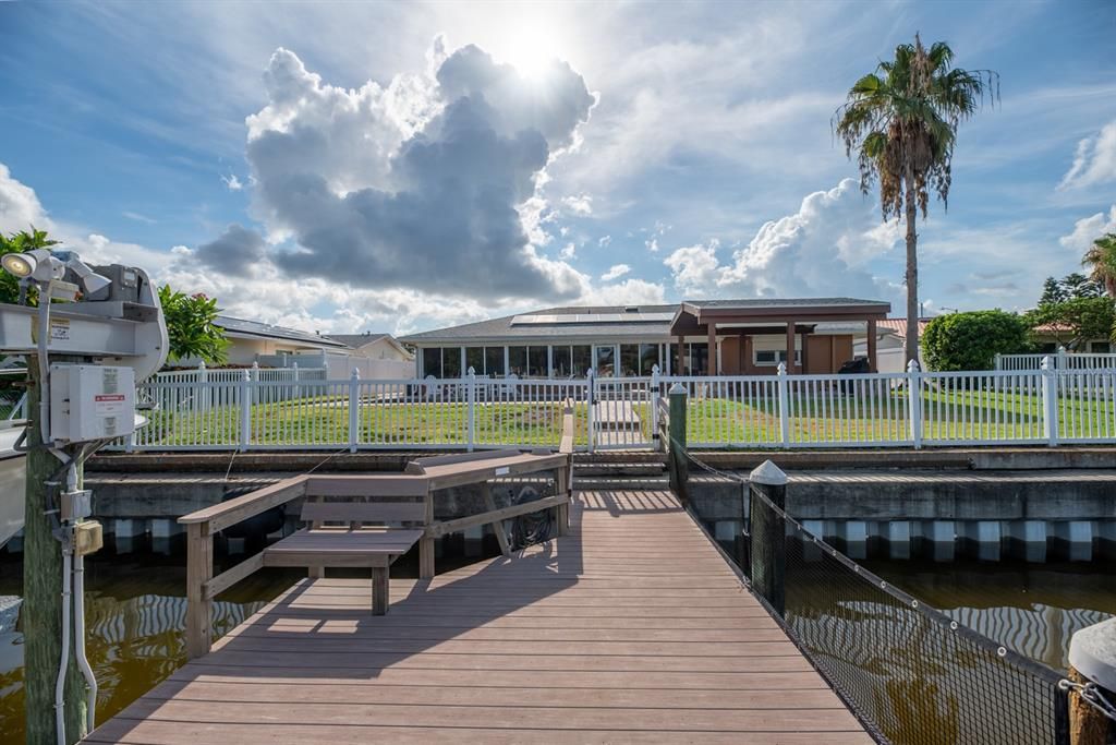 Recently Sold: $1,100,000 (3 beds, 2 baths, 2334 Square Feet)