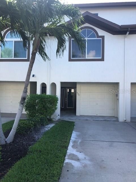 Recently Sold: $599,000 (3 beds, 3 baths, 1585 Square Feet)