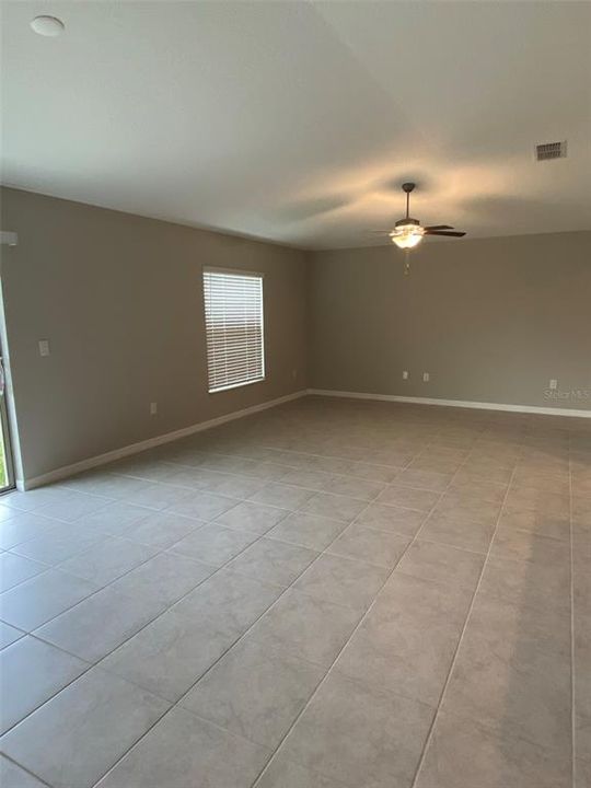 Recently Rented: $1,700 (3 beds, 2 baths, 1555 Square Feet)