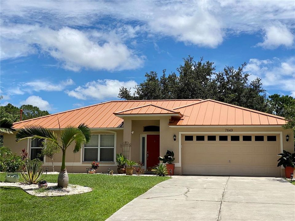 Recently Sold: $325,000 (3 beds, 2 baths, 1249 Square Feet)