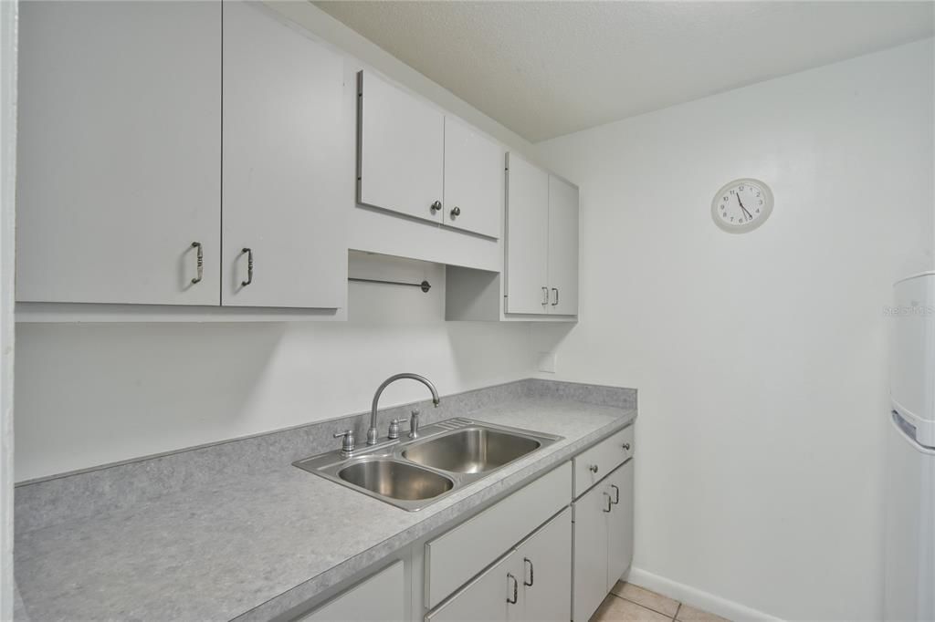 Recently Sold: $69,000 (1 beds, 1 baths, 672 Square Feet)
