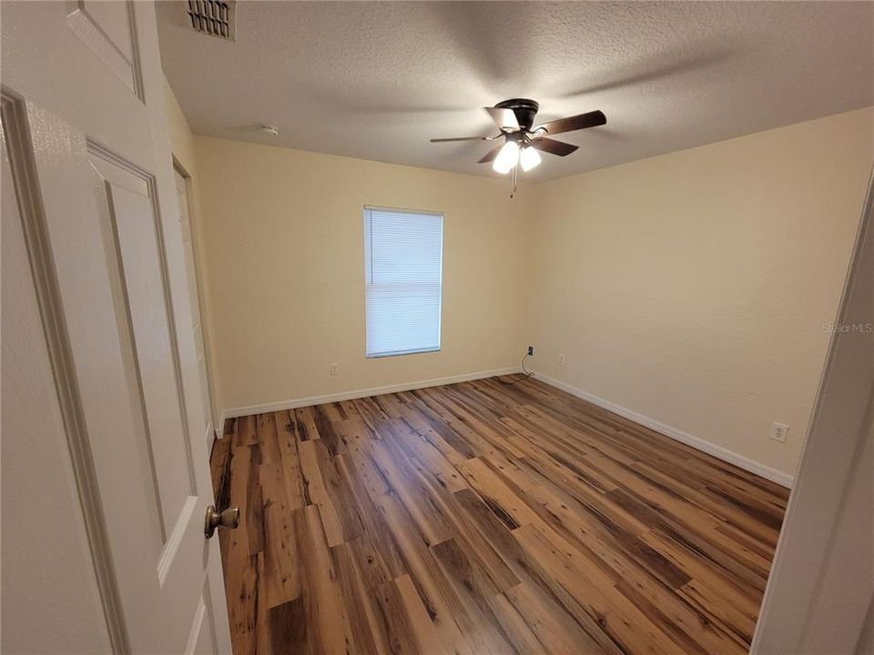 Recently Rented: $1,300 (3 beds, 2 baths, 1391 Square Feet)