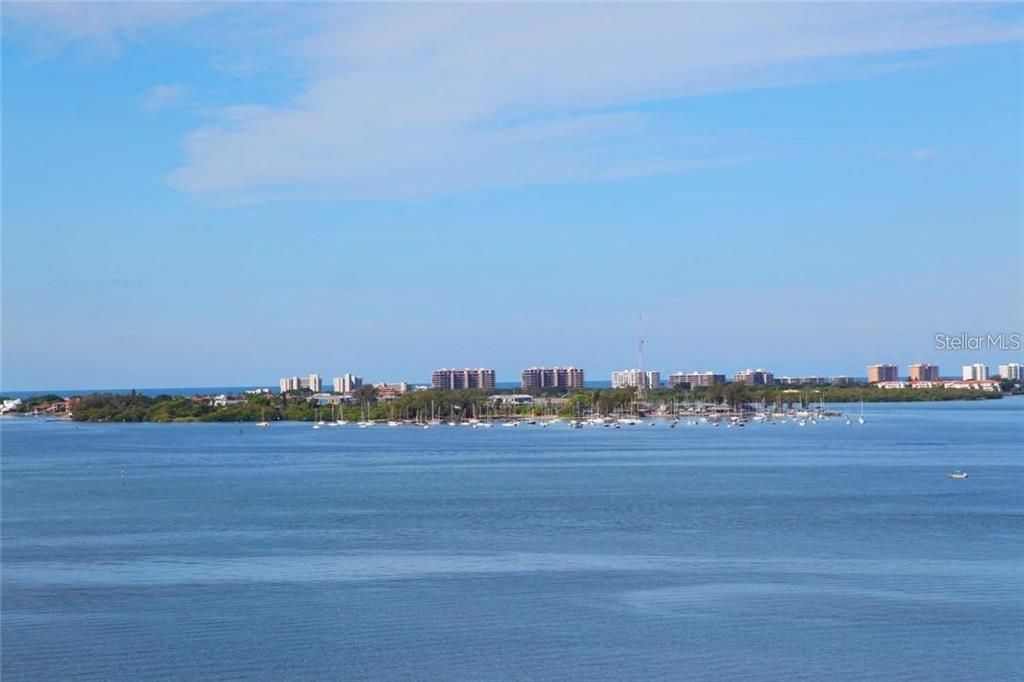 Recently Sold: $1,100,000 (2 beds, 2 baths, 1555 Square Feet)