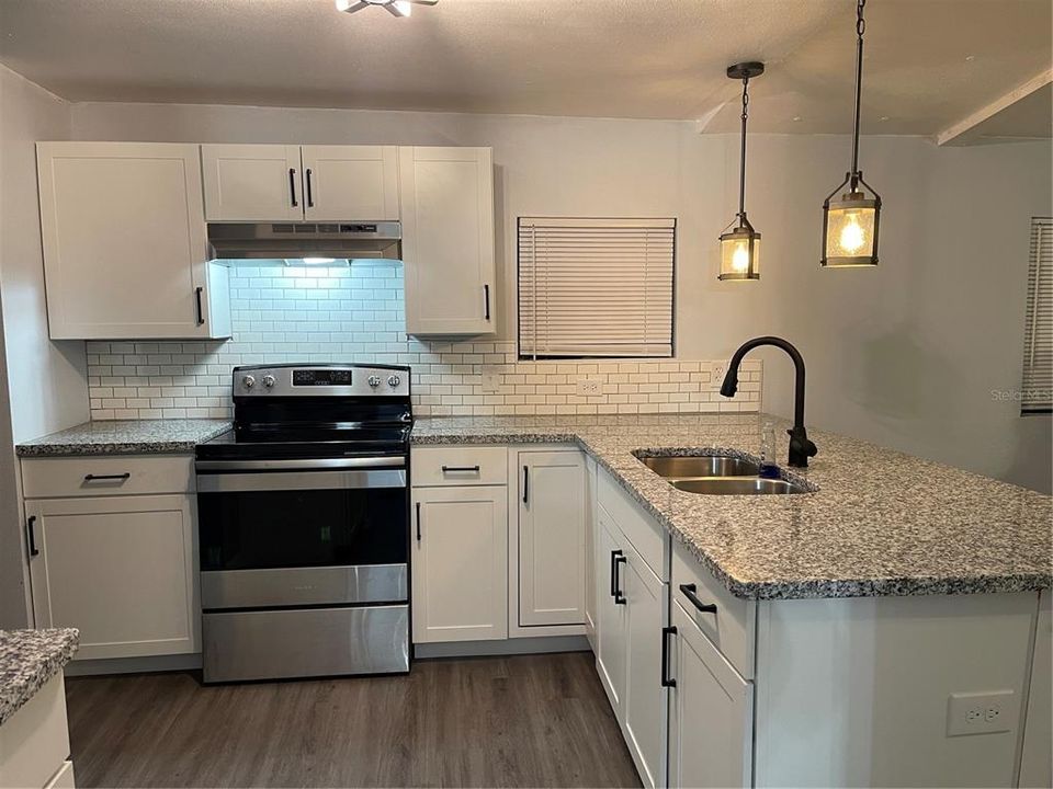 Recently Sold: $181,000 (3 beds, 2 baths, 1145 Square Feet)