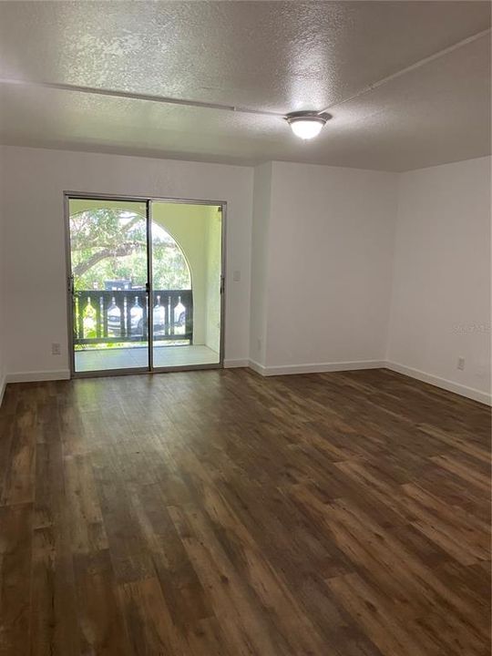 Recently Sold: $130,000 (1 beds, 1 baths, 710 Square Feet)