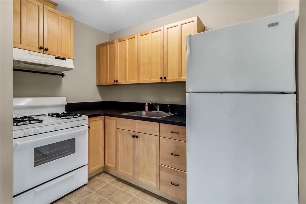 Recently Sold: $300,000 (3 beds, 2 baths, 1400 Square Feet)
