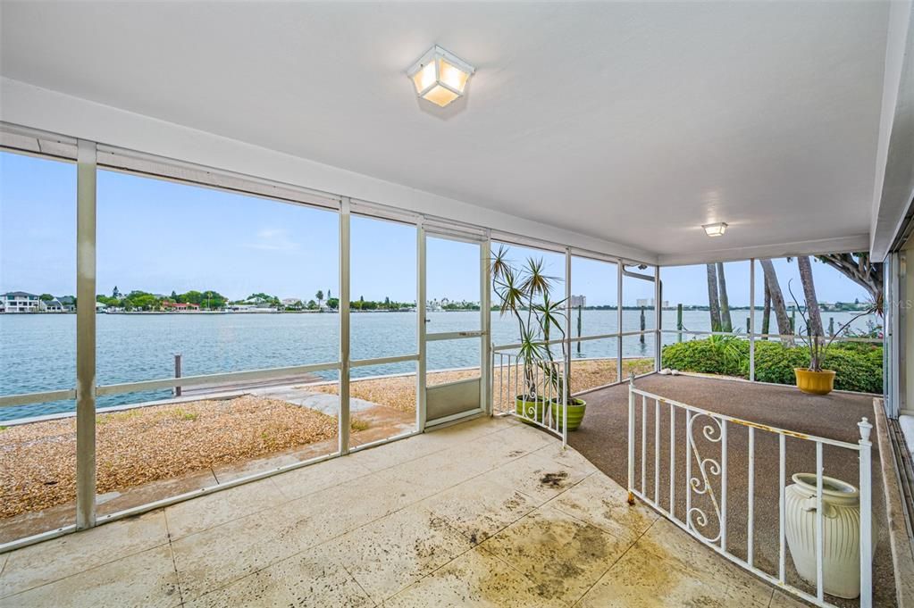 Recently Sold: $1,299,000 (3 beds, 2 baths, 1874 Square Feet)
