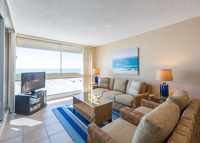 Recently Sold: $872,000 (1 beds, 1 baths, 816 Square Feet)