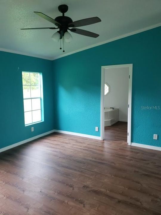 Recently Rented: $1,900 (4 beds, 2 baths, 1890 Square Feet)