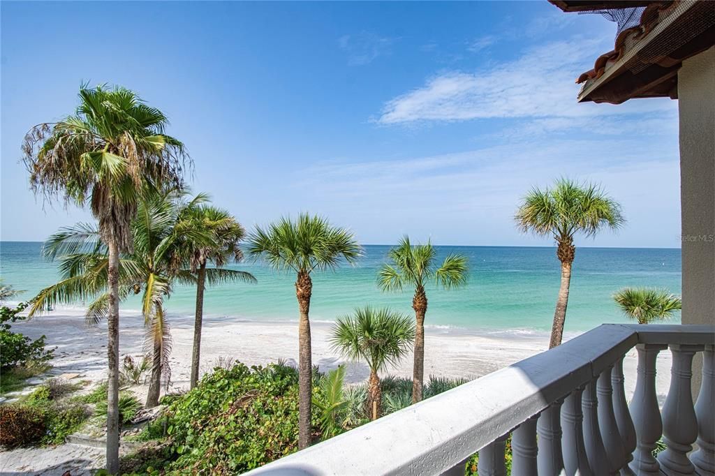 Enjoy the seabreeze with expansive views South-West from your Owners Suite balcony