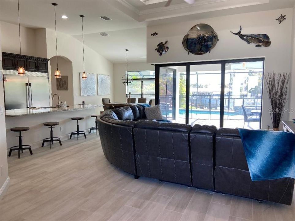 Recently Sold: $1,295,000 (3 beds, 3 baths, 2240 Square Feet)