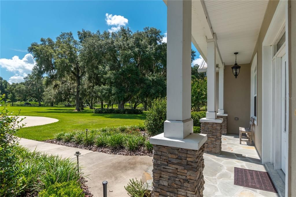 Recently Sold: $875,000 (4 beds, 3 baths, 2804 Square Feet)