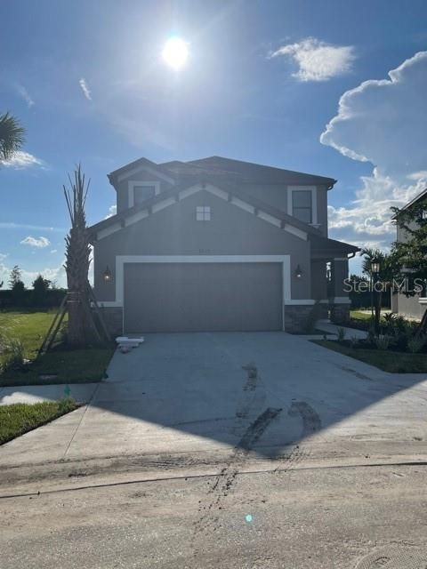 Recently Sold: $410,865 (4 beds, 3 baths, 2850 Square Feet)