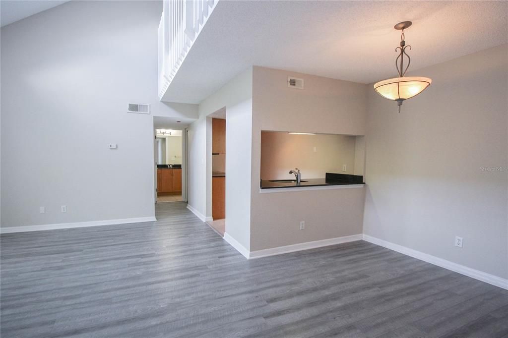 Recently Sold: $165,000 (1 beds, 1 baths, 1153 Square Feet)