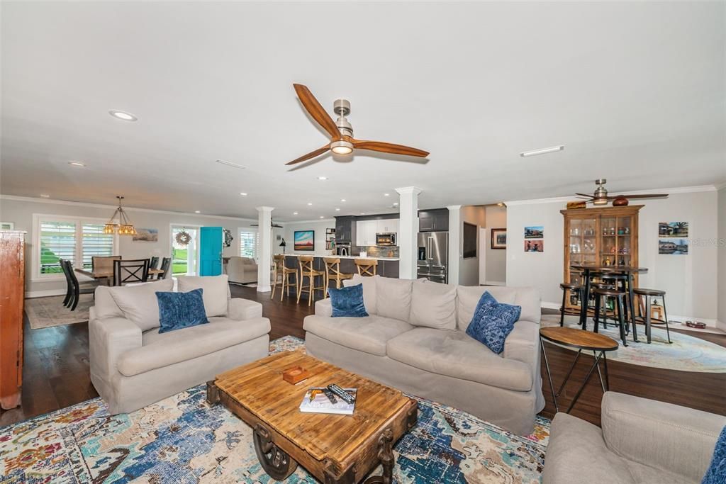 Recently Sold: $900,000 (4 beds, 4 baths, 3326 Square Feet)