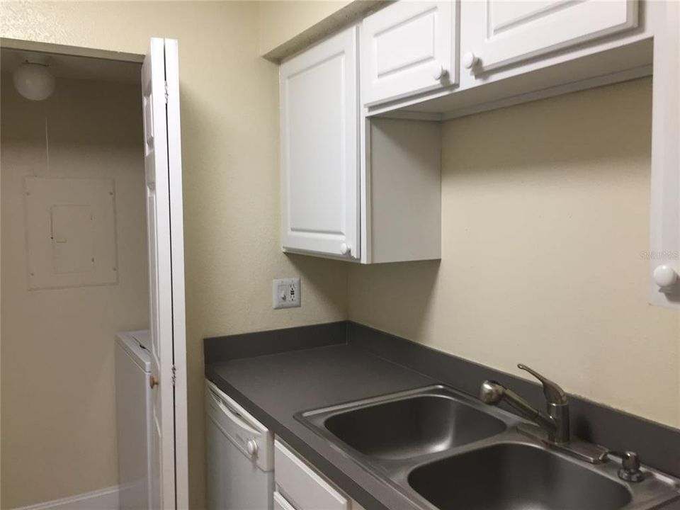 Recently Sold: $122,000 (1 beds, 1 baths, 645 Square Feet)