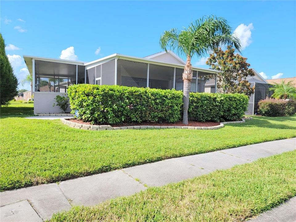 Recently Sold: $299,900 (2 beds, 2 baths, 1702 Square Feet)