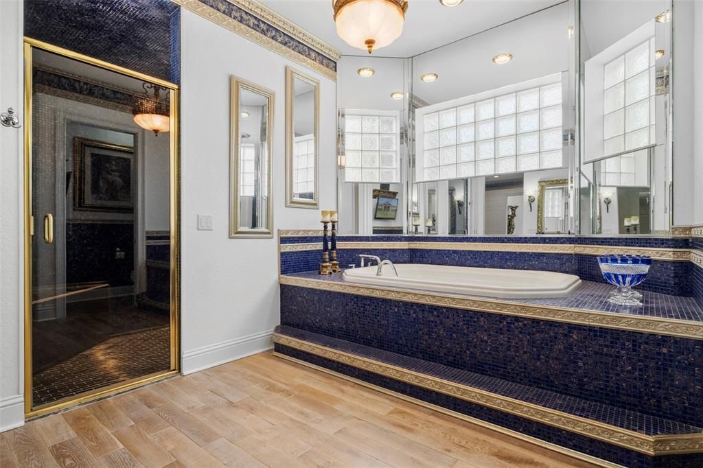 最近售出: $1,650,000 (6 贝兹, 5 浴室, 6327 平方英尺)