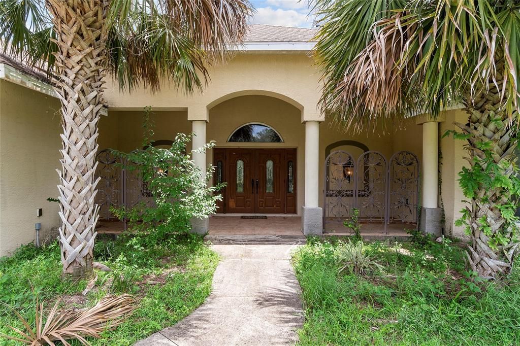 Recently Sold: $650,000 (4 beds, 4 baths, 3513 Square Feet)