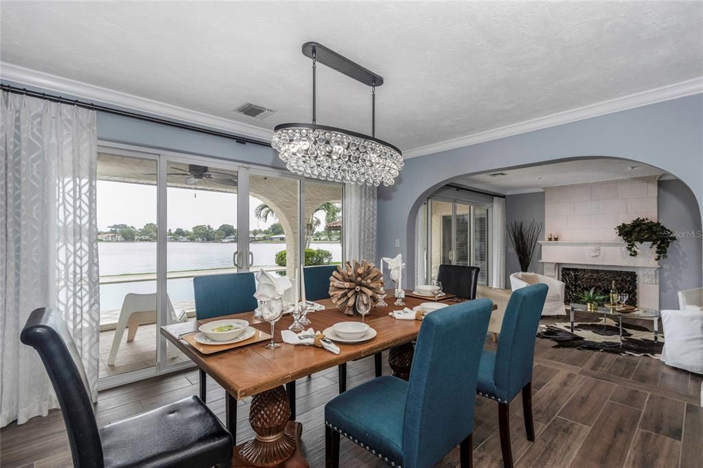 Recently Sold: $2,695,000 (5 beds, 4 baths, 3272 Square Feet)