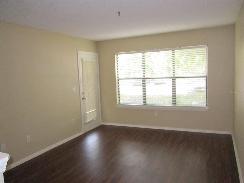 Recently Rented: $1,195 (1 beds, 1 baths, 616 Square Feet)