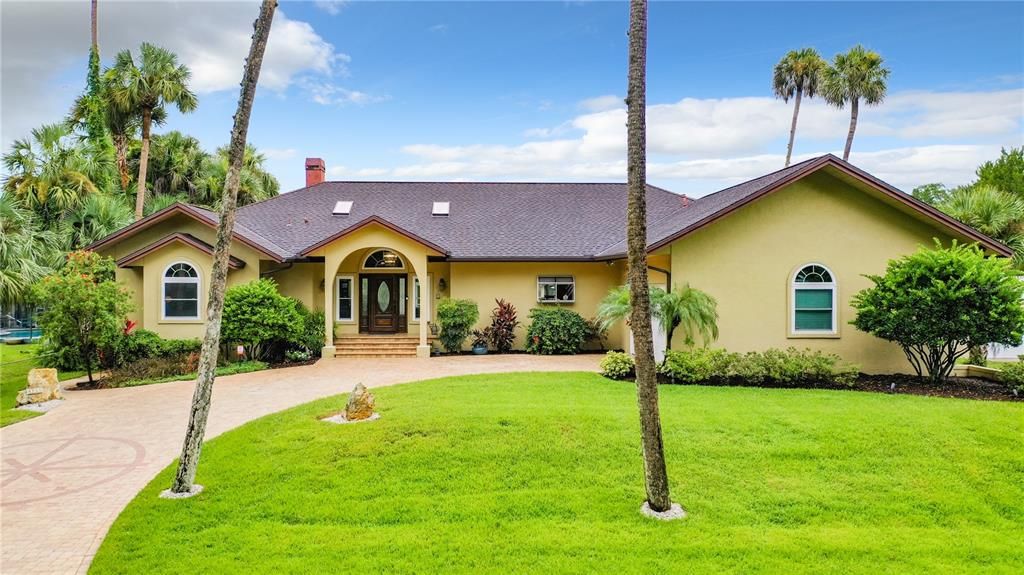 Recently Sold: $989,000 (3 beds, 2 baths, 2924 Square Feet)