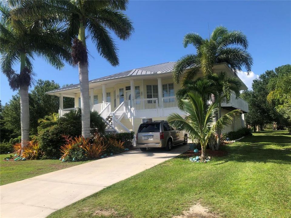 Recently Sold: $820,000 (3 beds, 3 baths, 3868 Square Feet)