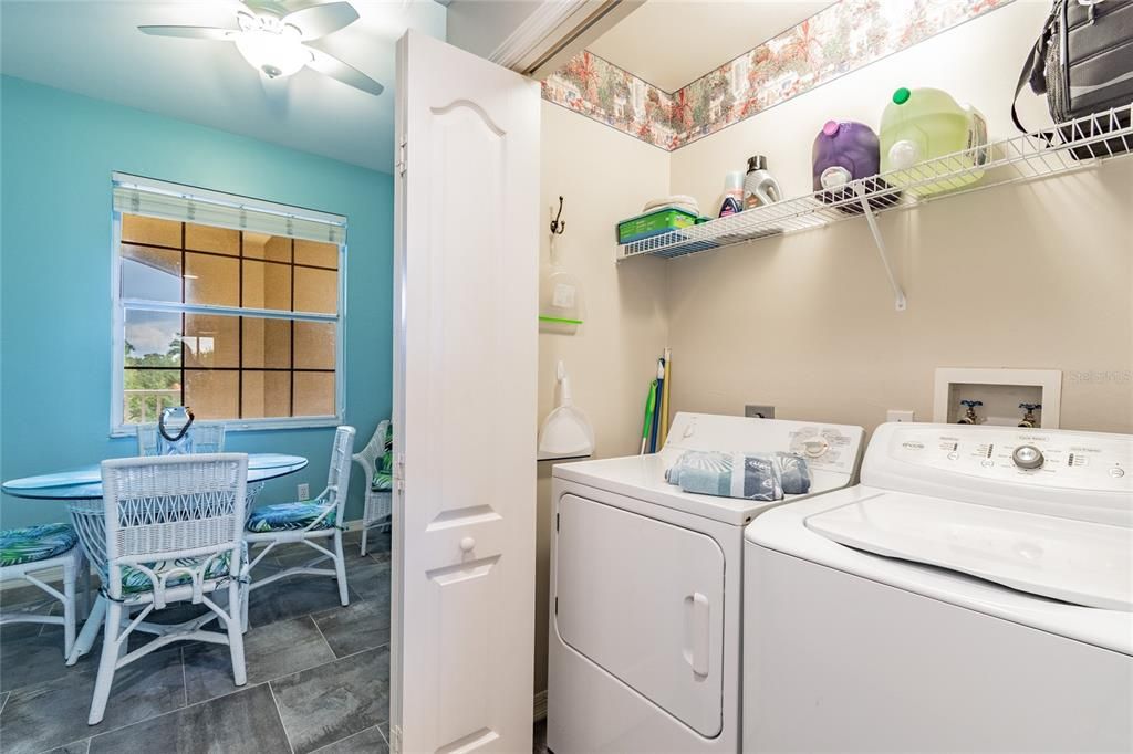 Recently Sold: $425,000 (2 beds, 2 baths, 1589 Square Feet)