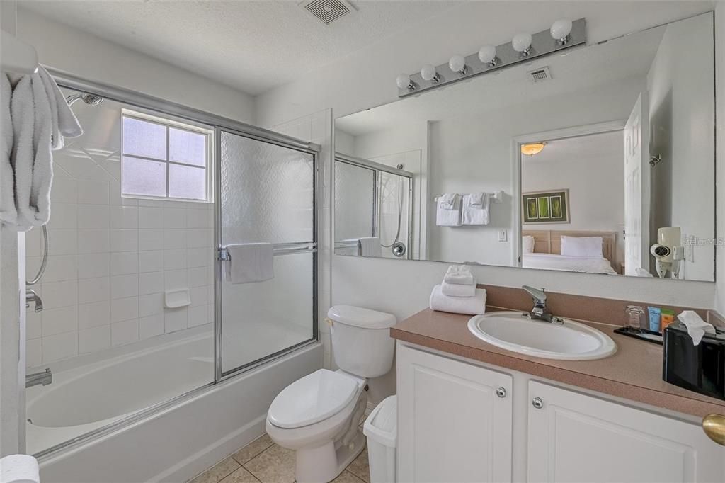 最近售出: $205,000 (3 贝兹, 2 浴室, 1291 平方英尺)