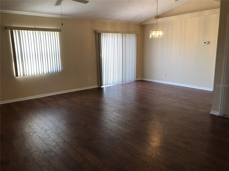 Recently Rented: $1,775 (3 beds, 2 baths, 1348 Square Feet)