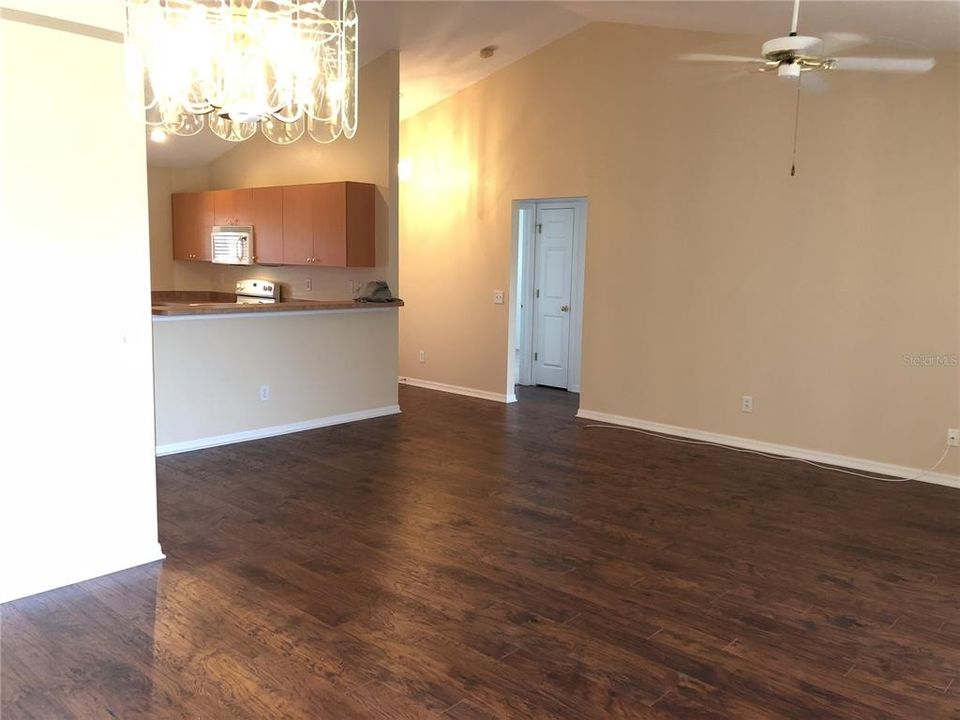 Recently Rented: $1,775 (3 beds, 2 baths, 1348 Square Feet)