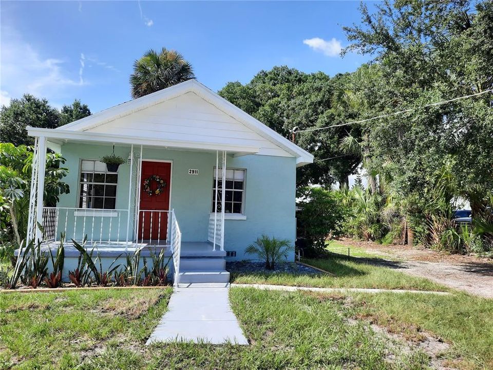 Recently Sold: $185,000 (1 beds, 1 baths, 660 Square Feet)