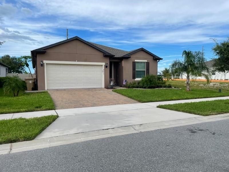 Recently Sold: $458,900 (3 beds, 2 baths, 2144 Square Feet)