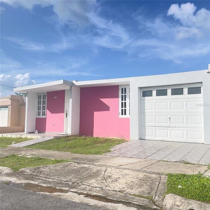 Recently Sold: $105,000 (3 beds, 2 baths, 900 Square Feet)