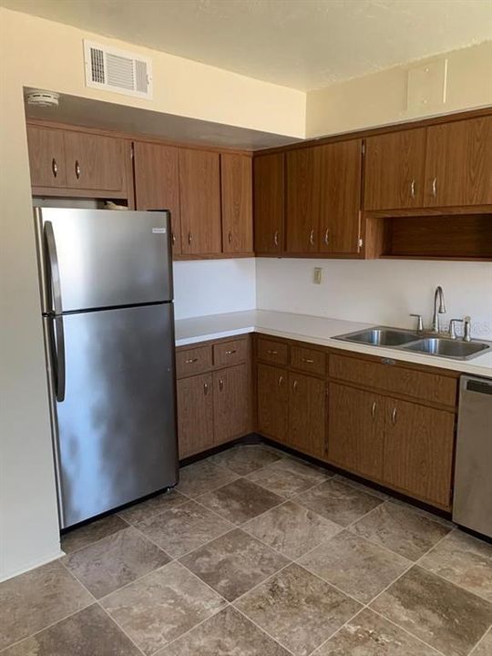 Recently Rented: $1,550 (2 beds, 1 baths, 1000 Square Feet)